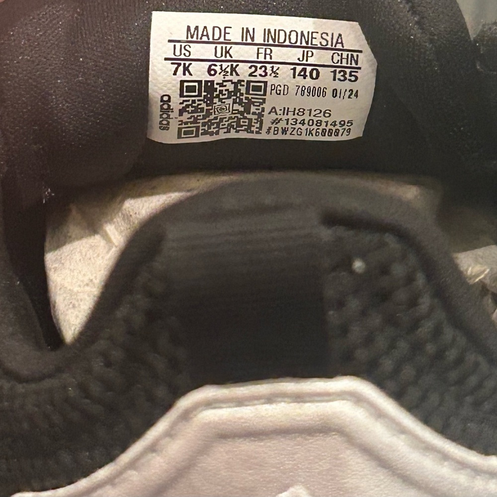 NWT Adidas Kids' Racer TR23 Sneakers - Picture 6 of 8